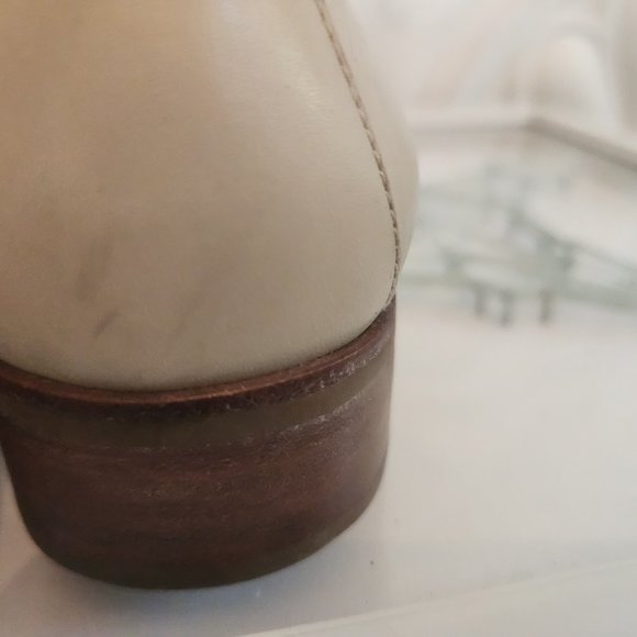 Rockport Cream Leather Loafers. Great Condition. Size 7.5 - Picture 14 of 15